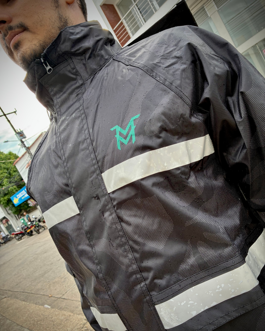 🚨 Promoción🚨 ☔🌧 Impermeable camuflado tipo sudadera  💯 + Envío Gratis y pago contra entrega ✅